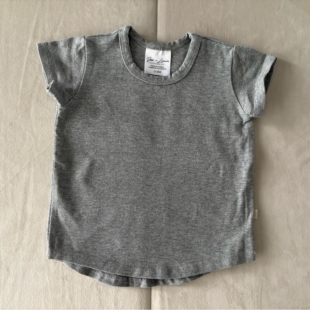 ⭐️2/$20⭐️ Jax & Lennon T-Shirt